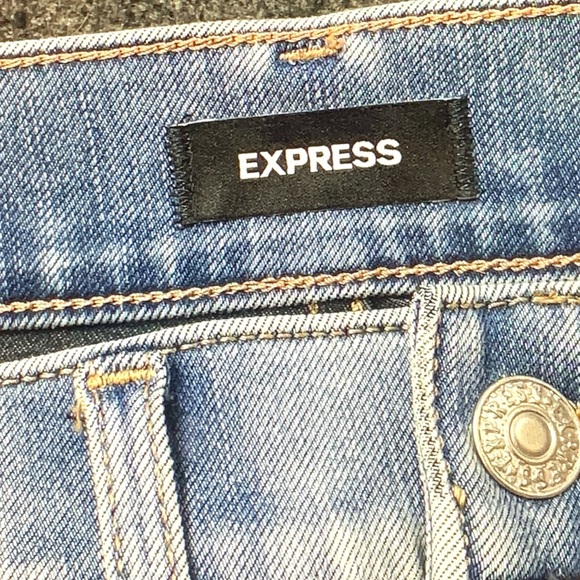 EXPRESS Light Wash High Rise Jeans - Picture 3 of 4